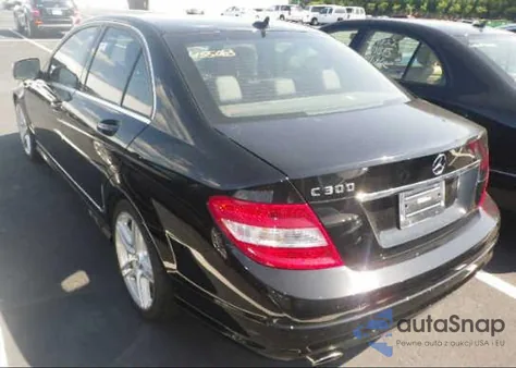 2009 Mercedes-Benz C300 из США, поврежденный, VIN WDDGF54X29F197948